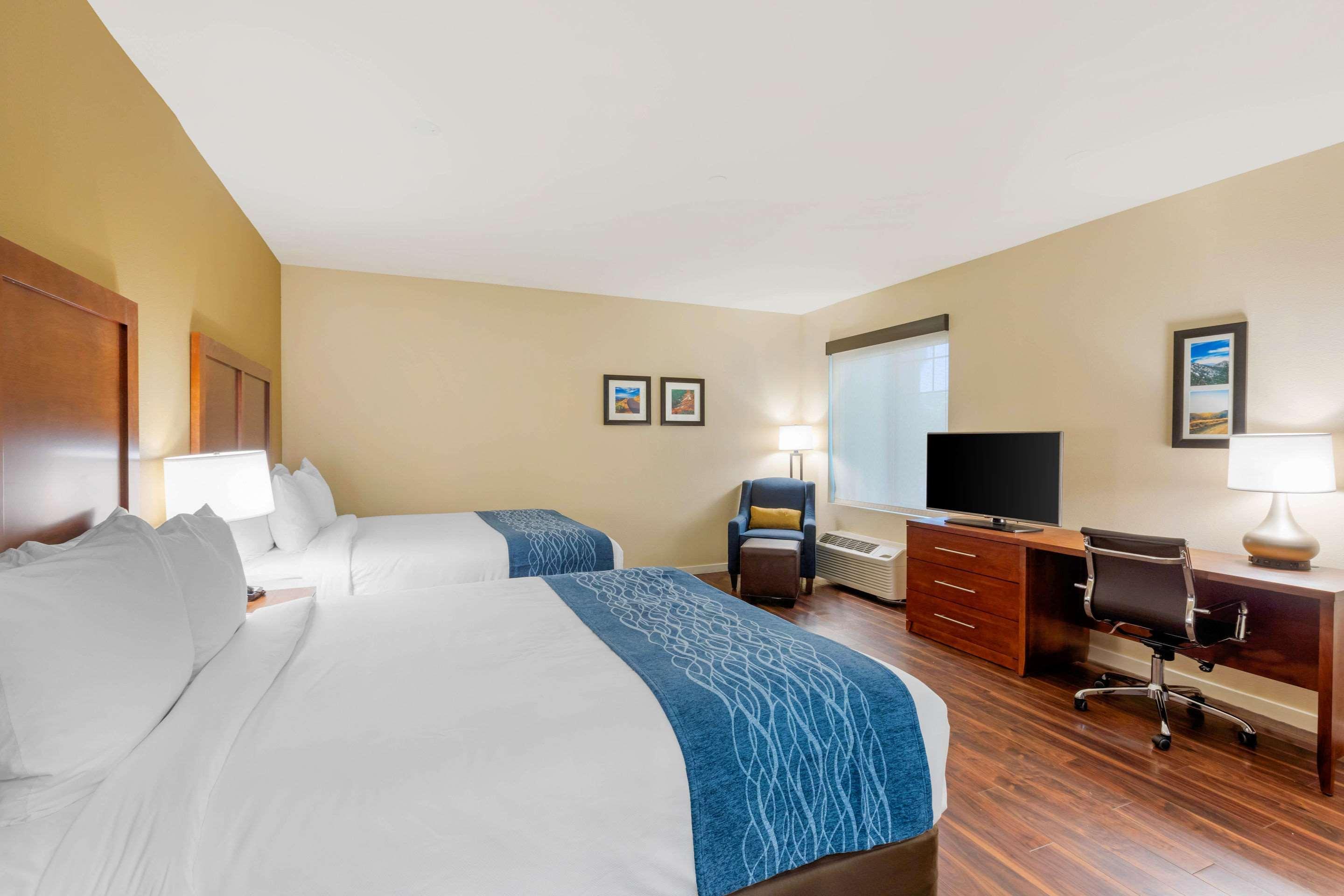 Comfort Inn&Suites Near Ontario Airport Exterior foto