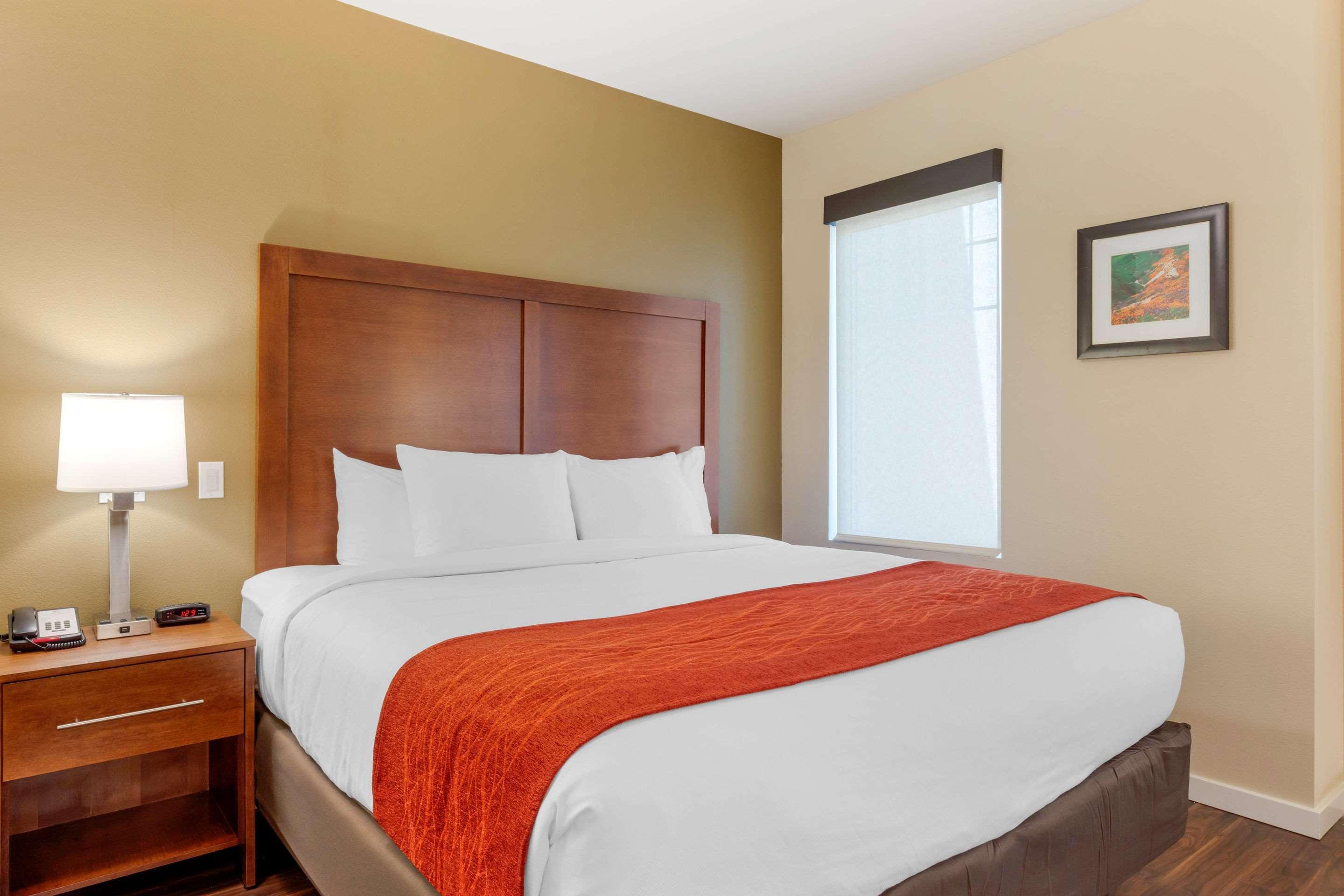 Comfort Inn&Suites Near Ontario Airport Exterior foto