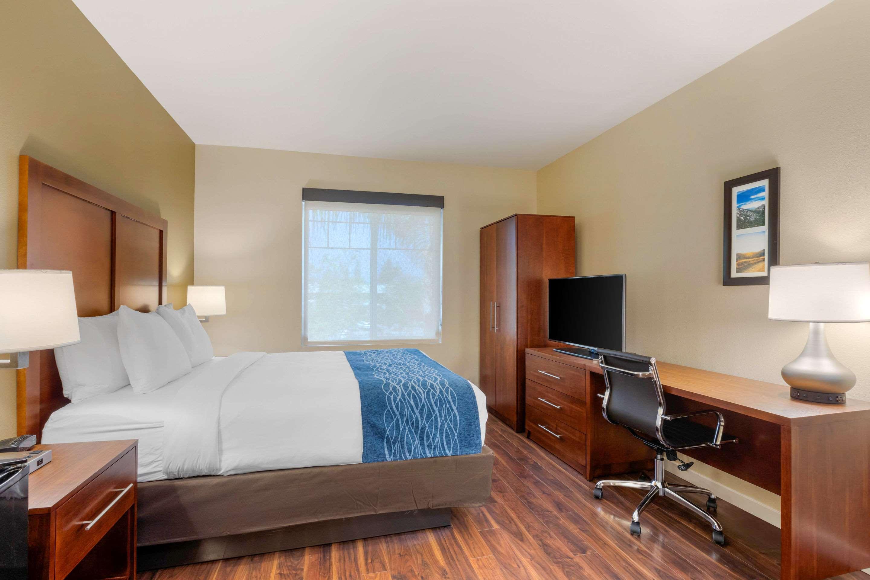 Comfort Inn&Suites Near Ontario Airport Exterior foto
