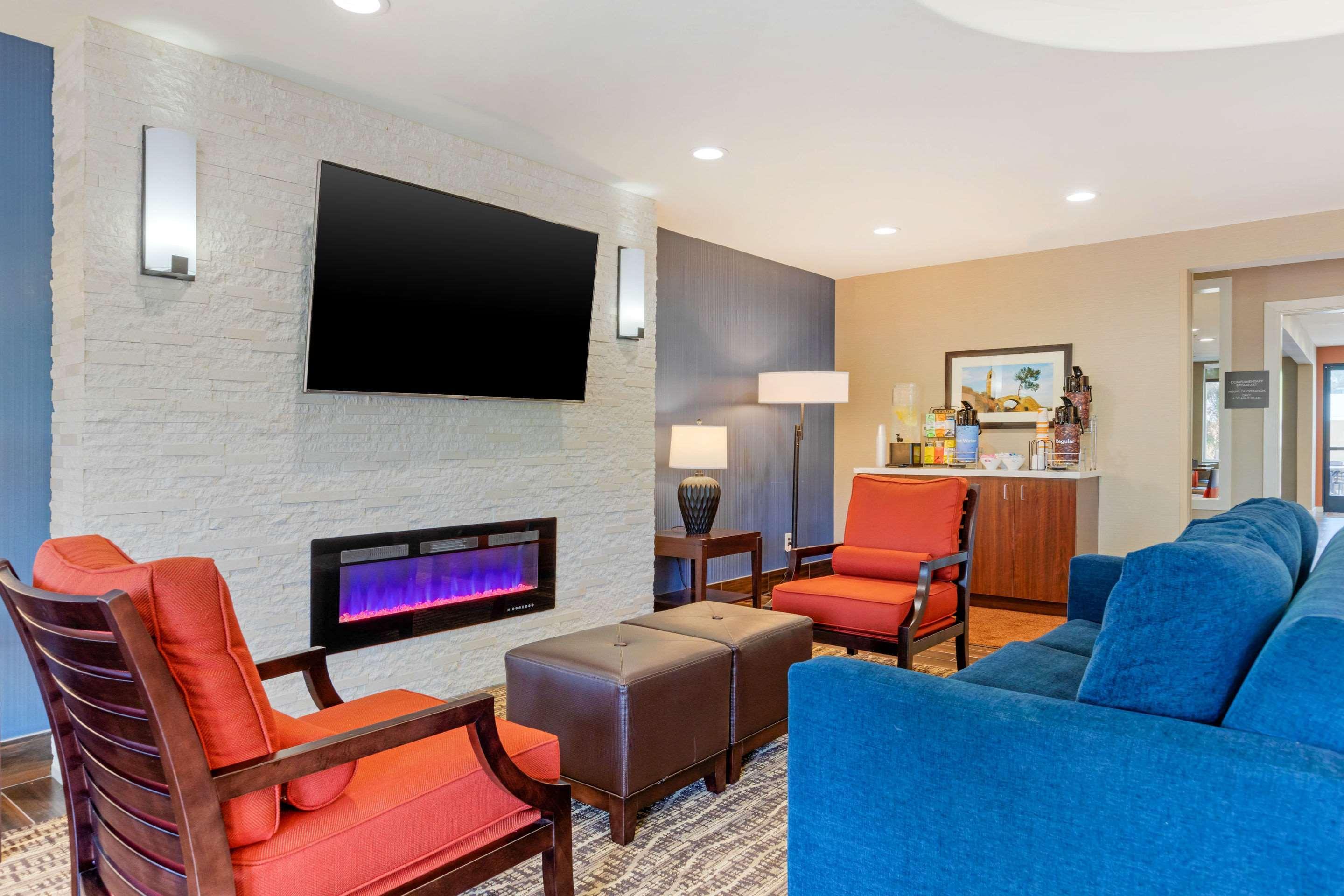 Comfort Inn&Suites Near Ontario Airport Exterior foto