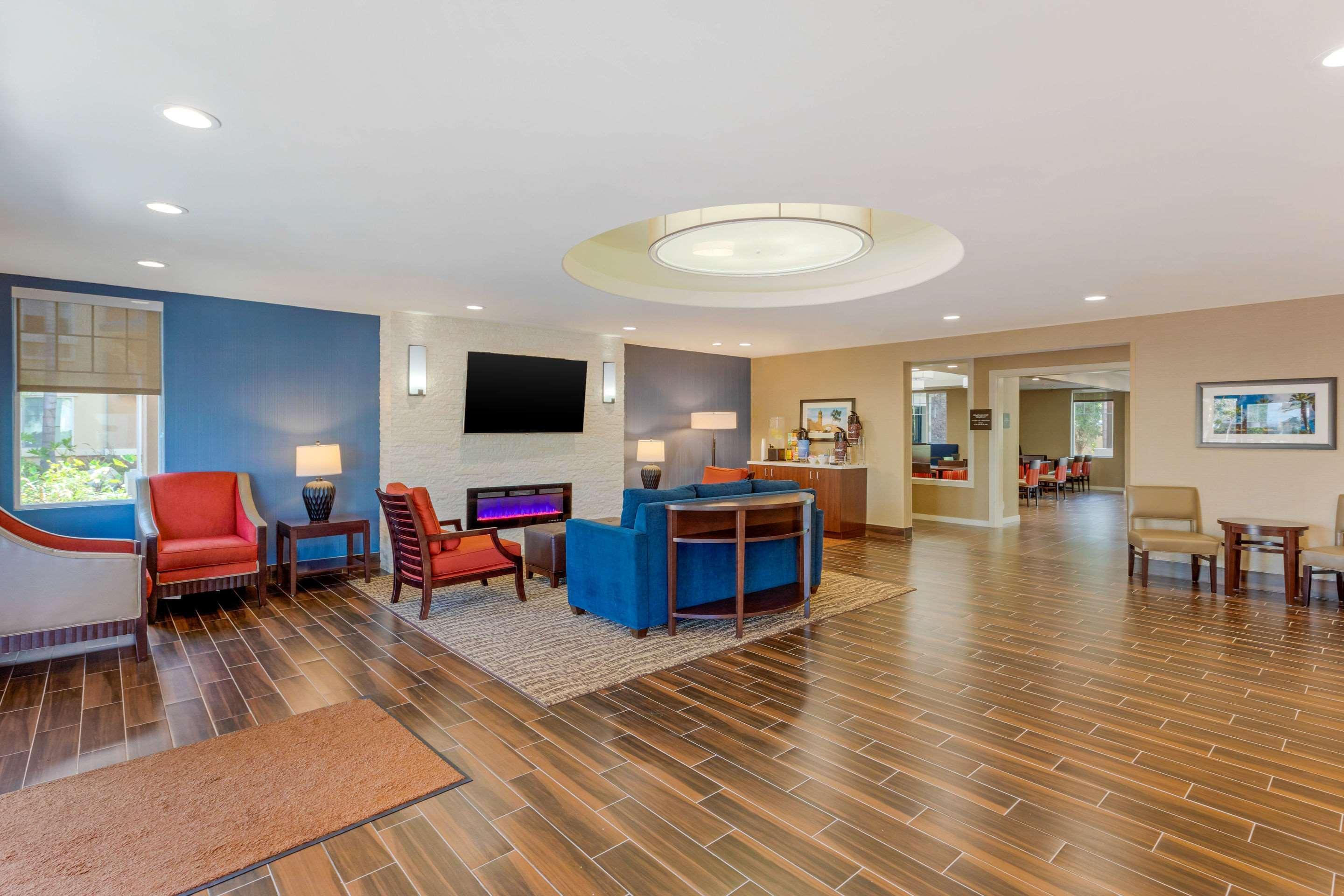 Comfort Inn&Suites Near Ontario Airport Exterior foto