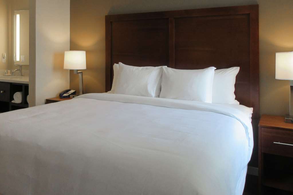 Comfort Inn&Suites Near Ontario Airport Habitación foto